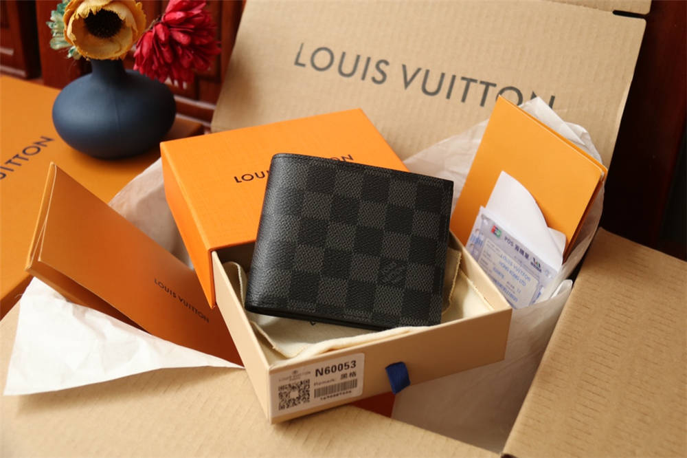 Louis Vuitton wallet AMERIGO M60053  2025 new 